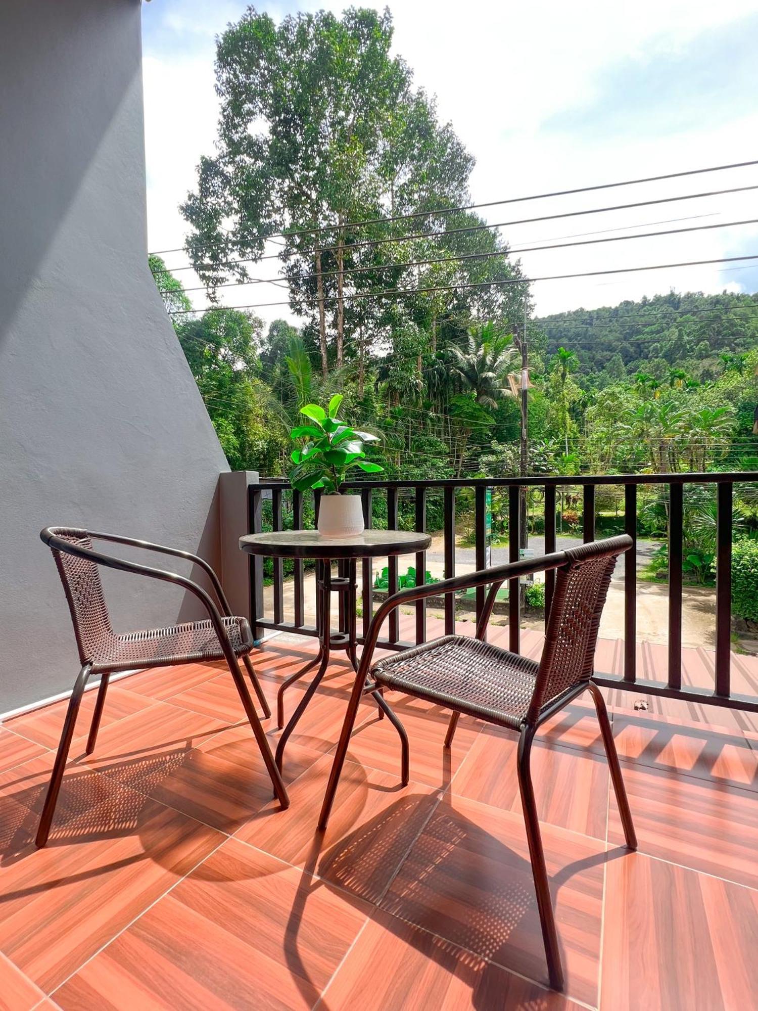 Private Room With Share Bathroom At Little Wild House Khaosok Khao Sok National Park Luaran gambar